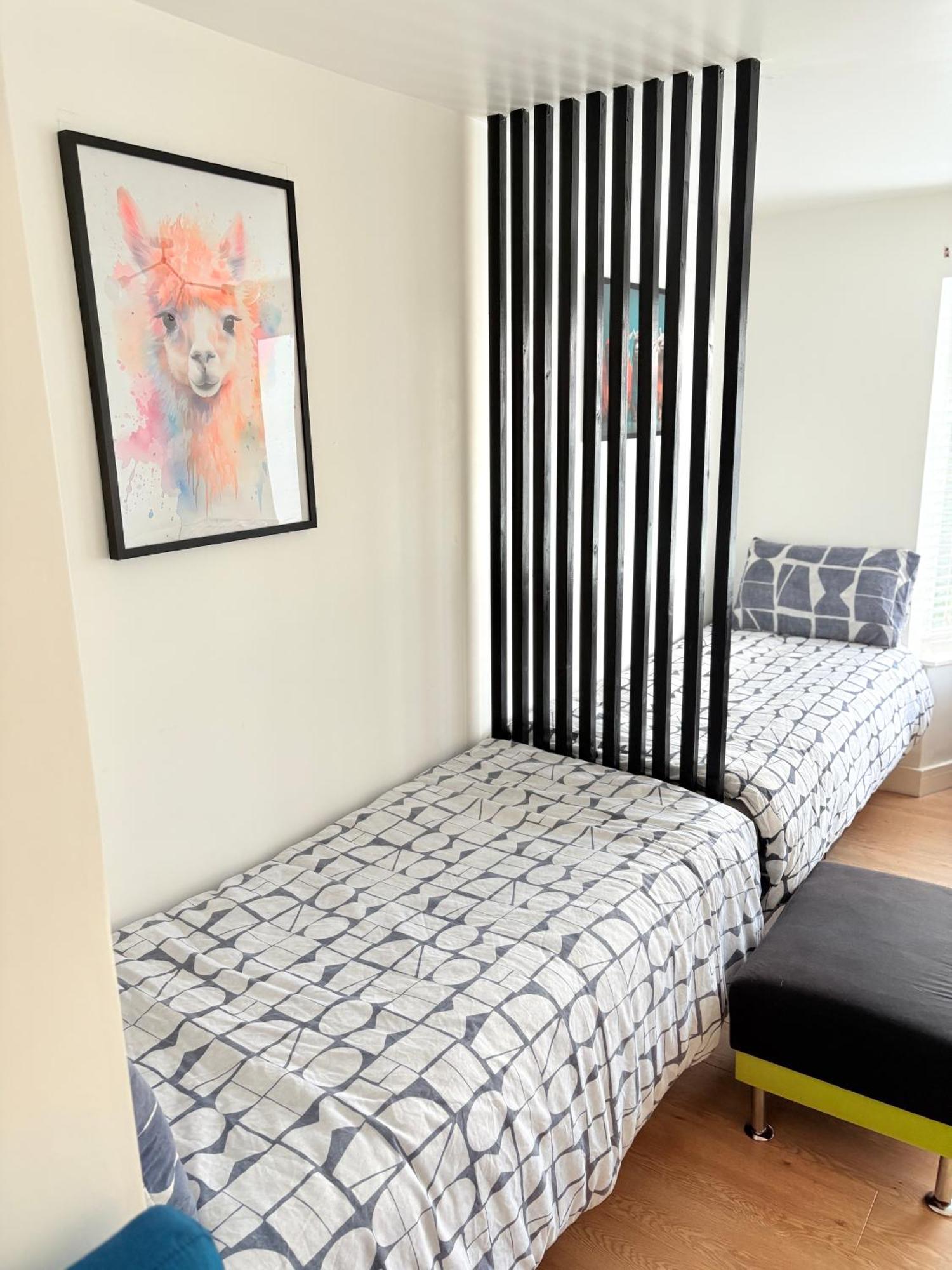 Luton Lodge - Newly Renovated Ideal For Short Stay, Close To Airport Train Station, Free Parking Off Street , Luxury Comfort In Low Price Kültér fotó